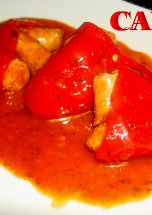 Una foto de Pimientos del piquillo rellenos de salchichas con Coca-Cola