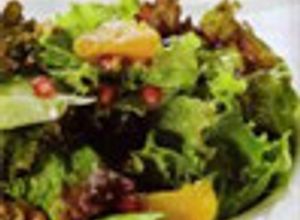 Una foto de Ensalada de Mandarinas con Pepinos
