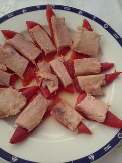 Una foto de Aperitivo de pimientos de piquillo con ventresca