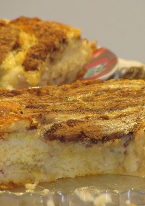 Una foto de Torta de plátano con queso