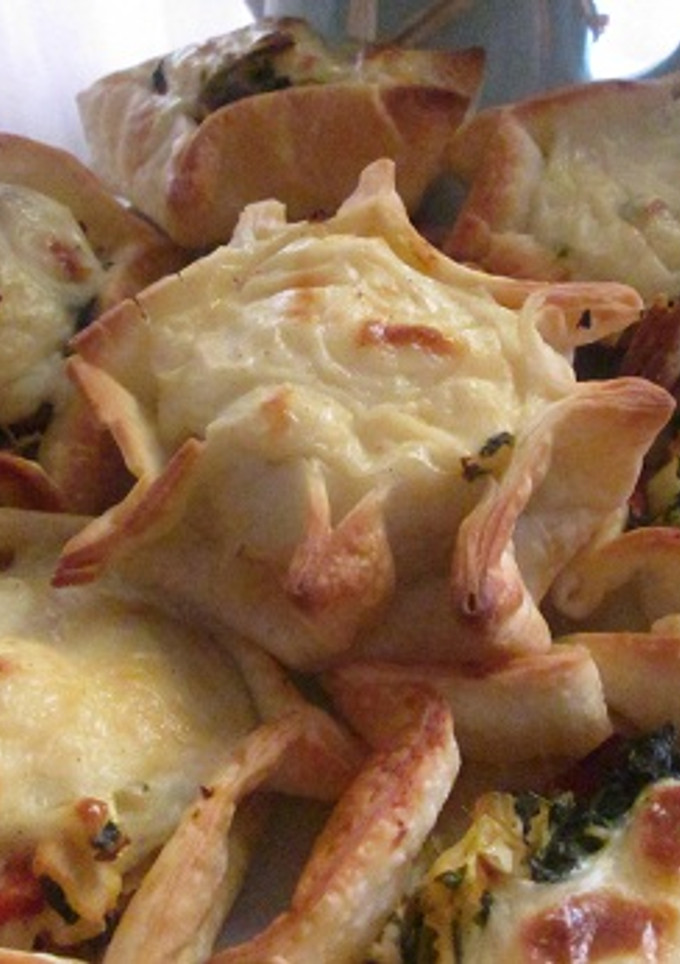 Una foto de Pastelitos o canastitas con espinacas