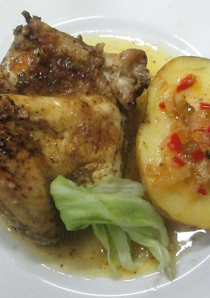 Una foto de Pollo jugoso con patatas maravilla