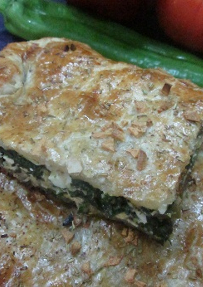 Foto principal de Tarta de hojaldre de acelga y pollo con sabor extra