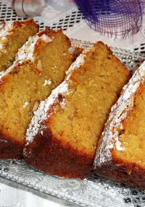 Una foto de Plum cake con anís y almendras