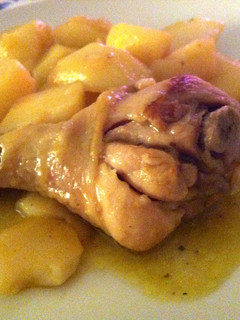 Foto principal de Muslos de pollo en salsa