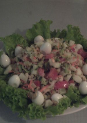 Una foto de ENSALADA COLORIDA