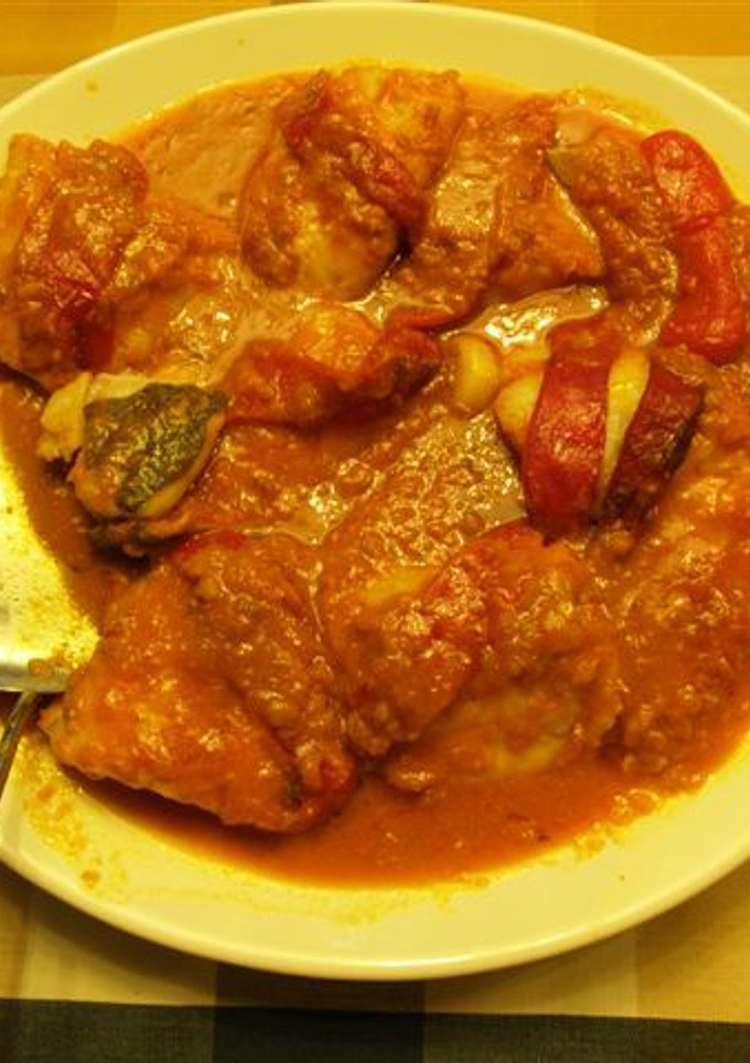 Una foto de Bacalao al Chilindrón