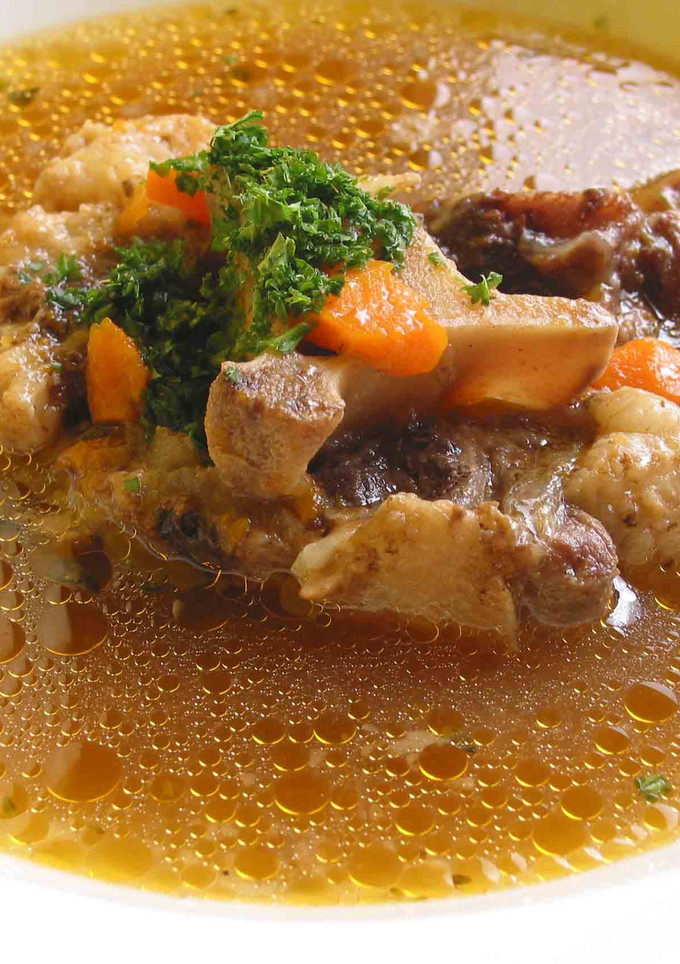 Una foto de Oxtail Soup