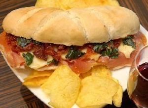 Una foto de Sandwich bocatta caprese
