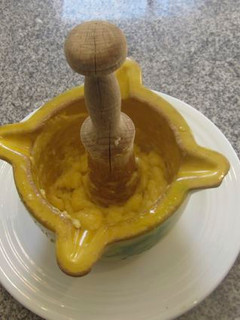 Una foto de Cómo hacer salsa all i oli