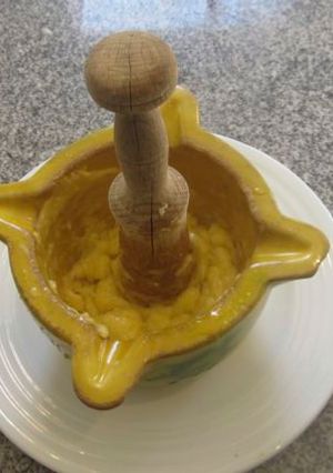 Una foto de Cómo hacer salsa all i oli