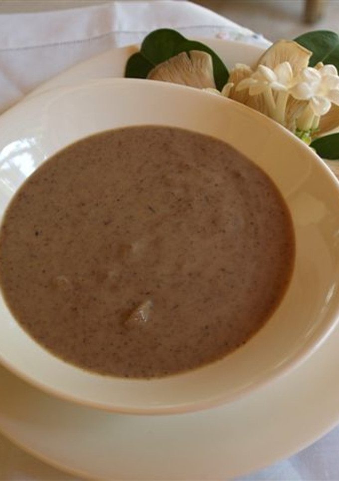 Una foto de Crema de hongos