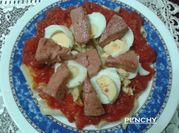 Una foto de macarrones cocidos en su salsa