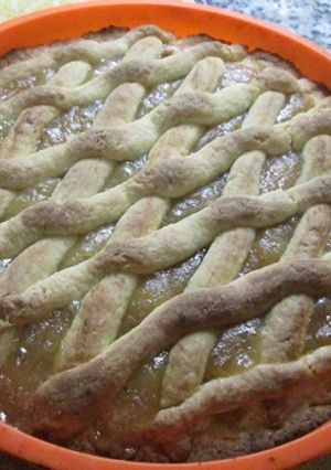 Una foto de Pasta frola con dulce de batata
