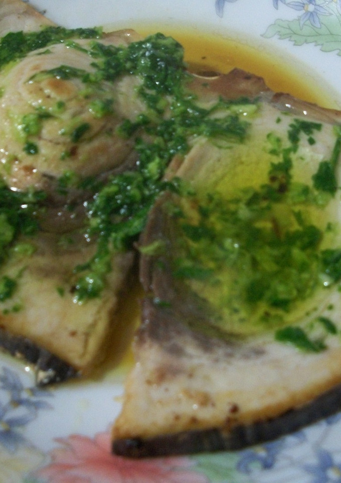 Una foto de Emperador en salsa verde