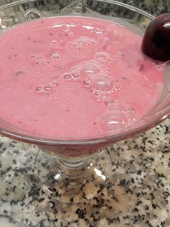 Una foto de Crema fría de cerezas
