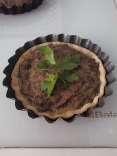Una foto de Quiche de morcilla de cebolla