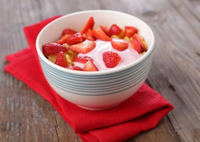 Cómo hacer yogur de fresa - Fácil