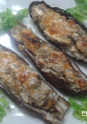 Una foto de Berenjenas con caballa y mayonesa gratinadas
