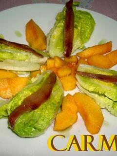Una foto de Ensalada de cogollos agridulce