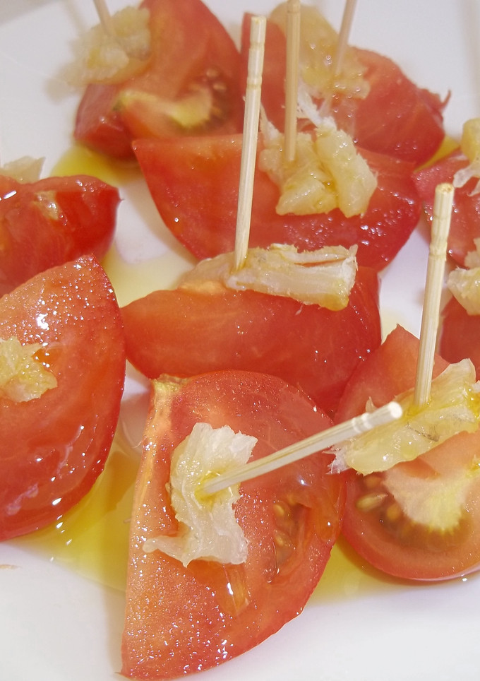 Una foto de Aperitivo de tomate Español