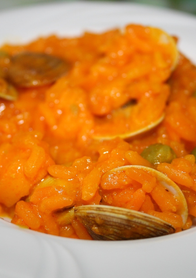 Una foto de Sopa de almejas con arroz