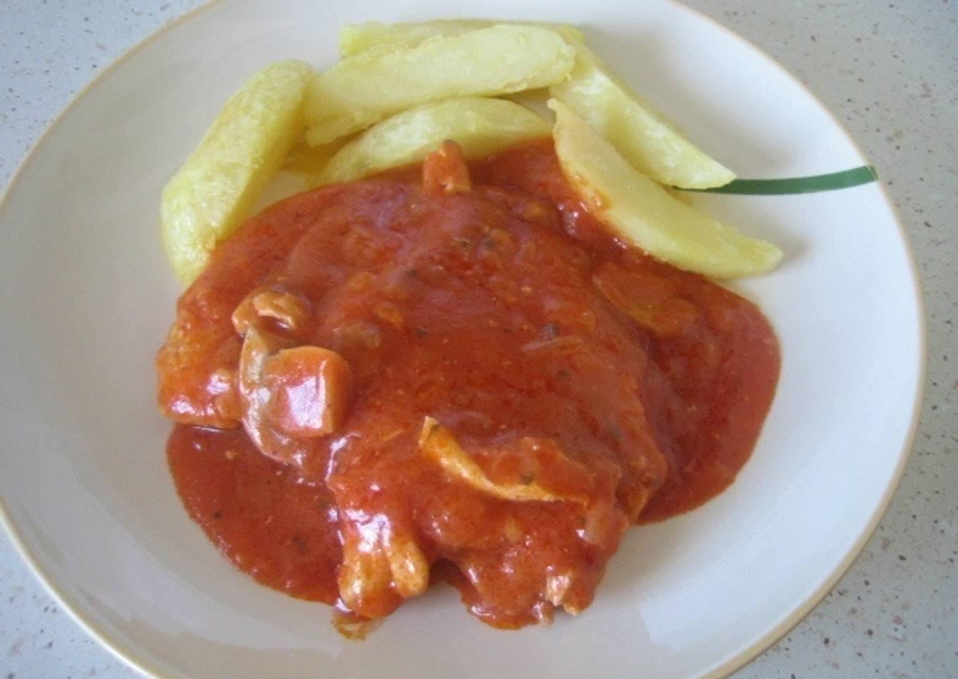 Pechugas de Pollo en salsa de tomate y Cerveza