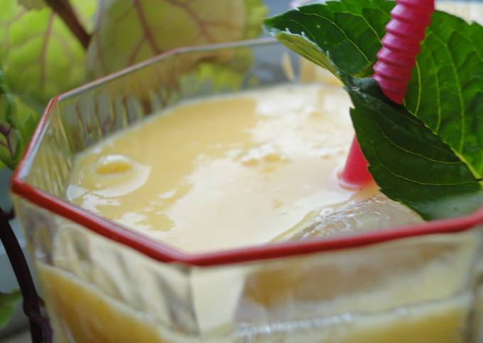 Foto principal de Batido nutritivo de mango y yogur
