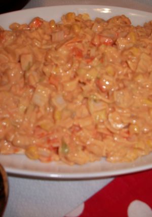 Una foto de Ensalada de bocas de mar con salsa americana