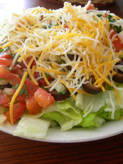Una foto de Ensalada Mexicana de Chili Con Carne