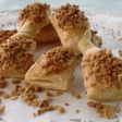 Lacitos de hojaldre con almendra crocanti