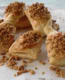 Lacitos de hojaldre con almendra crocanti
