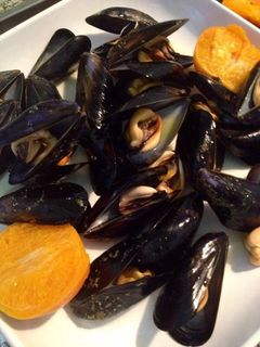 Foto principal de Unos mejillones al vapor diferentes