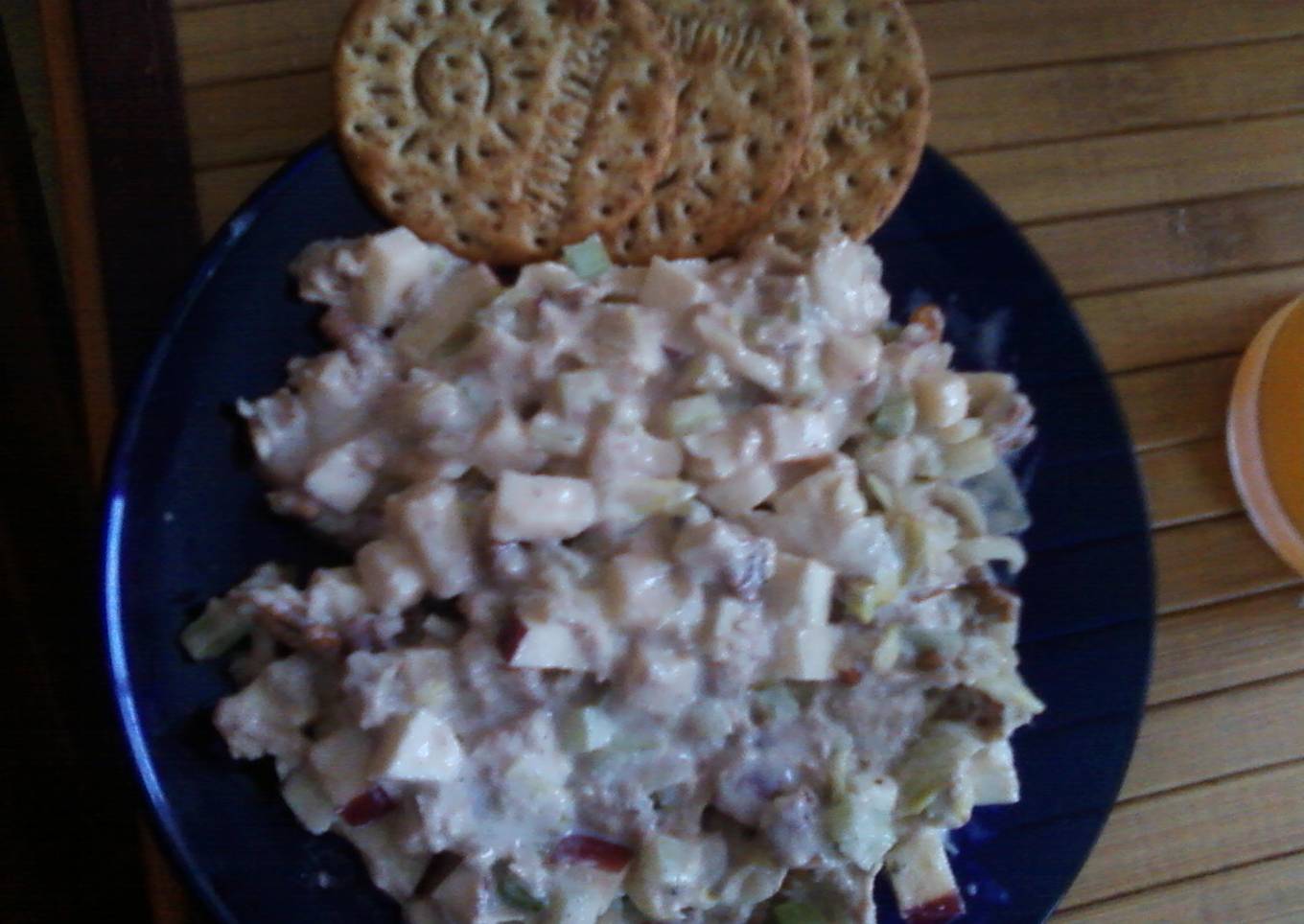Ensalada de atún con manzana