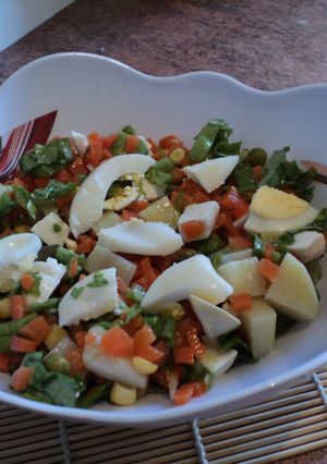 Una foto de Ensalada con ingredientes de Invierno