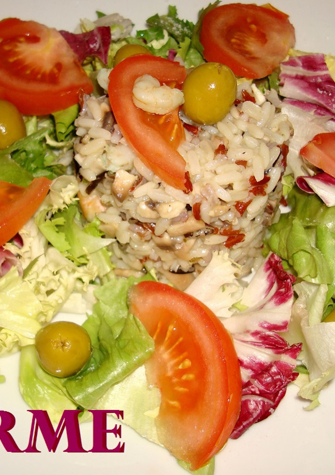 Una foto de Ensalada de arroz con champiñones aliñados