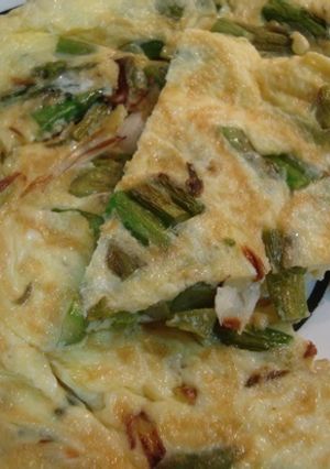 Una foto de Tortilla de ajos tiernos