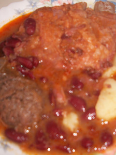 Una foto de Alubias rojas con costilla de cerdo adobada