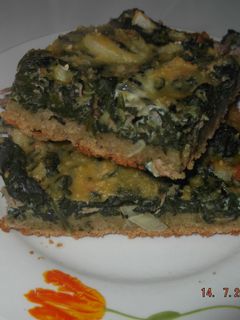 Una foto de Tarta de espinacas, atún y cebolla