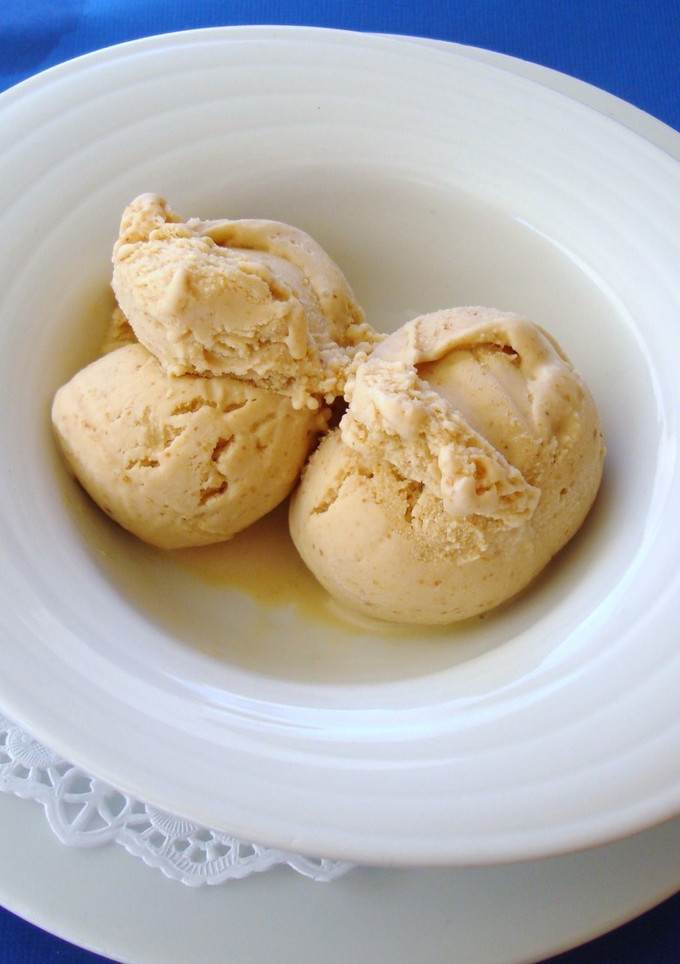 Una foto de Helado de turrón