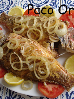 Una foto de Pescado frito con Fubá
