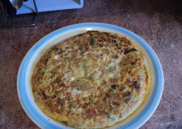 Tortilla de verduras con chorizo