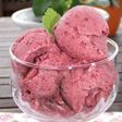 Helado de moras y frambuesas