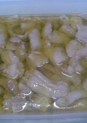 Una foto de Letones y huevas cocidas con aceite
