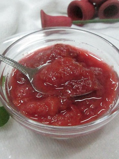 Una foto de Mermelada light de ciruelas rojas