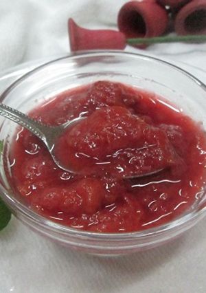 Una foto de Mermelada light de ciruelas rojas