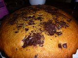 Torta de vainilla con chocolate y cáscara de mandarina