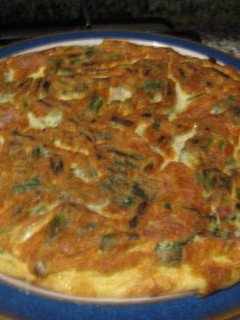 Una foto de Tortilla de espinacas con jamón