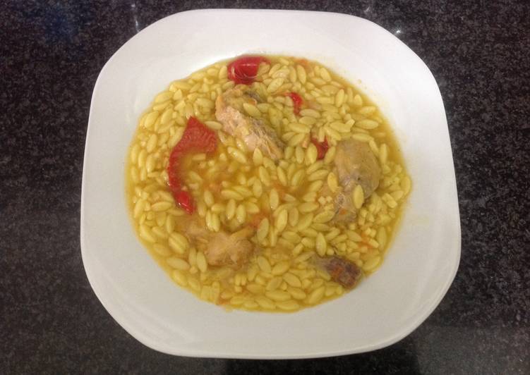 Gurullos con conejo AMC