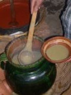 Una foto de Atole de guayaba